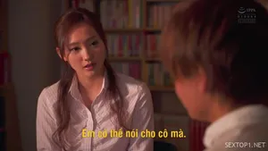 Lén lút đến trường, Red Bull được đặt bên ngoài xe để mời nữ sinh viên vào khách sạn quan hệ tình dục!