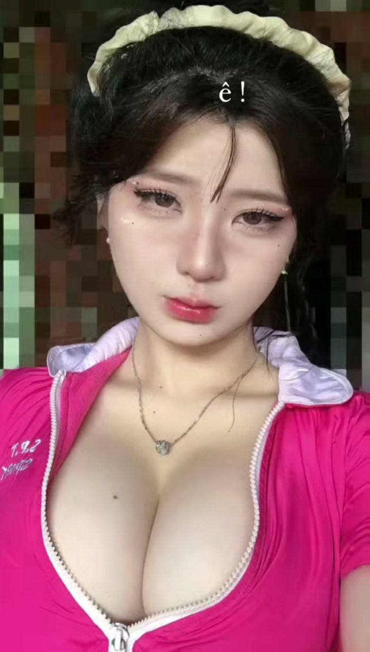 Để chăm sóc chú bò nhỏ đang ngày càng không hài lòng...
